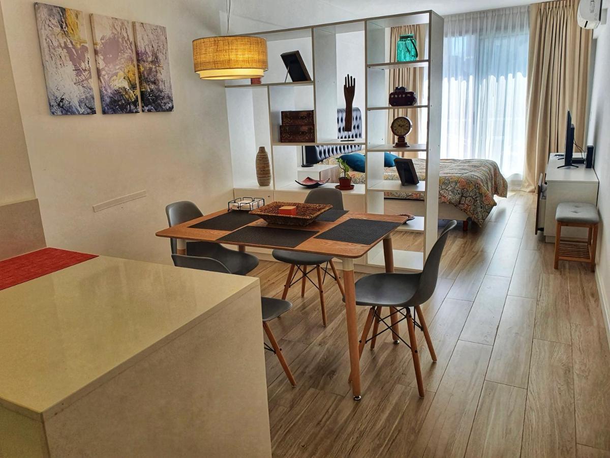 Exclusivo Estudio A Metros De La Rural Y La Embajada Buenos Aires Luaran gambar